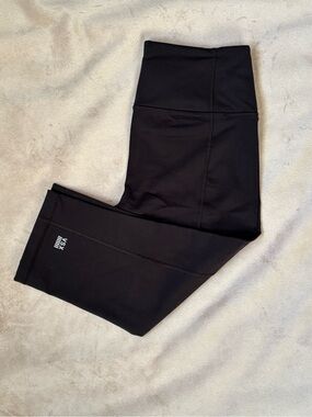 Victoria's Secret Women’s Black High-Waist Cropped Leggings